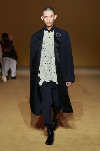 Look 5